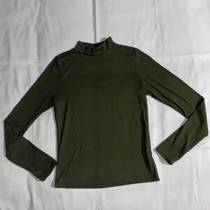 Brit & Bri Green Ribbed Long Sleeve Mock Neck Shirt